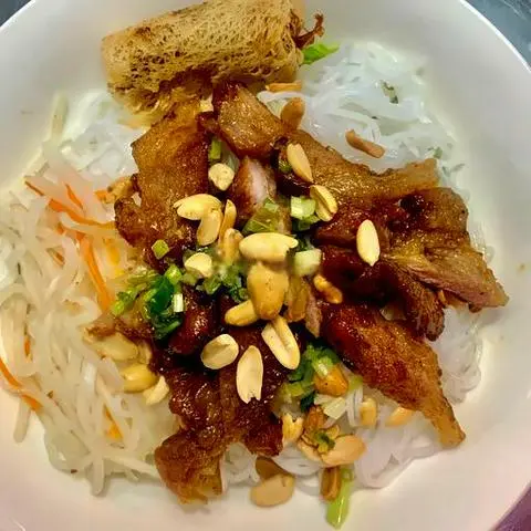 Hình ảnh Bún thịt nướng - chả giò