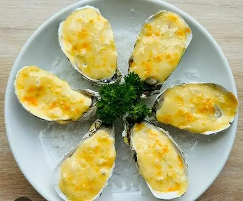 Hình ảnh Hàu đại dương nướng phô mai 10 con
