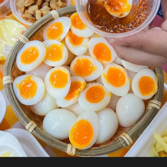 Hình ảnh Trứng Cút Lòng Đào 5 Trứng 