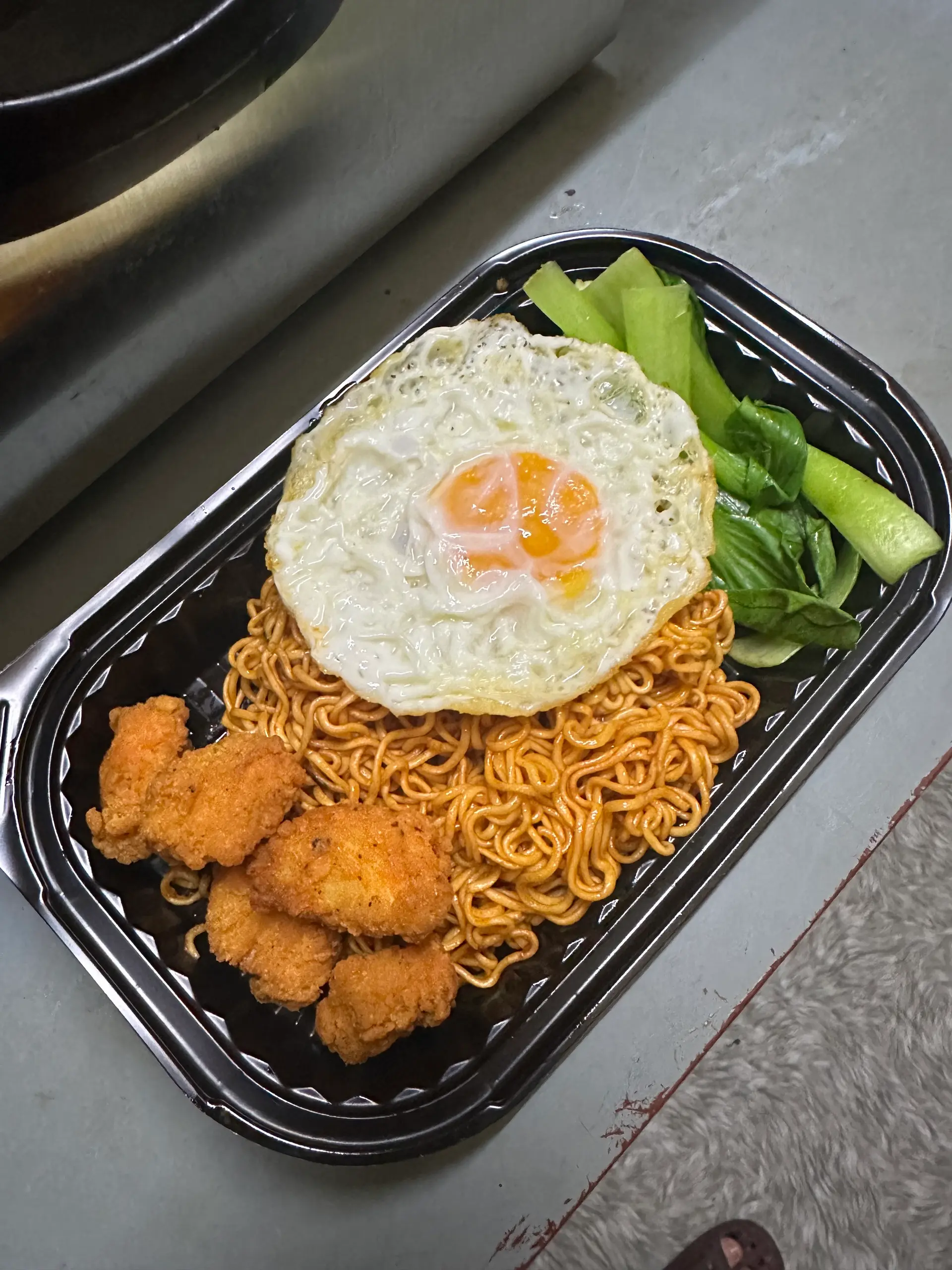 Hình ảnh Mì Trộn Trứng Gà Viên