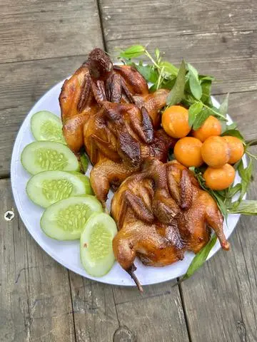 Hình ảnh combo 5 con cút chiên bơ 