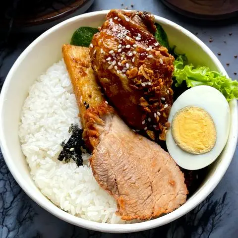 Hình ảnh Cơm thập cẩm sốt đặt biệt & Súp 