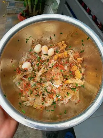 Hình ảnh Bánh Tráng Phơi Sương Trộn Lòng Đào Tóp Mỡ