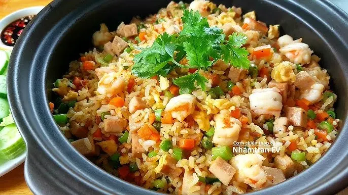 Hình ảnh Cơm chiên thập cẩm 