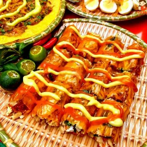 Hình ảnh Bánh tráng cuốn sốt bơ cay