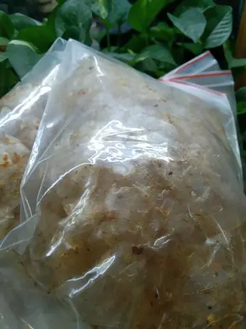 Hình ảnh bánh tráng trộn tỏi phi (1 bịch)