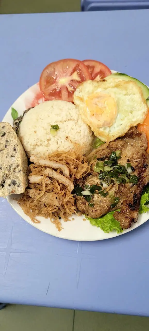 Hình ảnh cơm tấm sườn - bì - chả - ốp la 