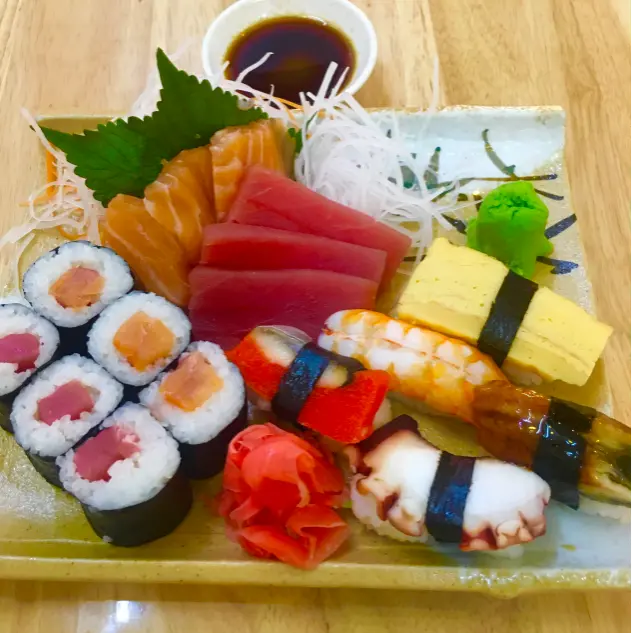 Hình ảnh Combo Sushi 15