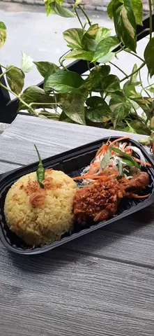 Hình ảnh Cơm nấu Hải Nam - đùi tỏi chiên