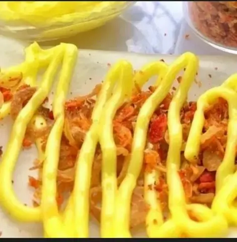Hình ảnh Combo Siêu Bơ- bánh PS cuộn muối ruốc hành + kèm sốt