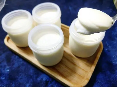 Hình ảnh Sữa chua Phô Mai Đà Lạt sánh đậm đặc 