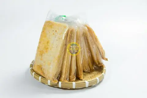 Hình ảnh Bánh Tráng Muối Nhuyễn Ớt Vuông Nhỏ