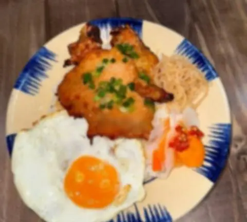 Hình ảnh Cơm tấm sườn chả