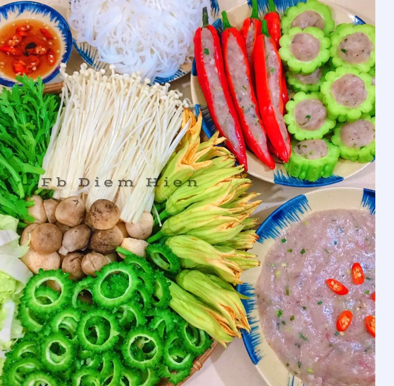 Hình ảnh LẨU THÁC LÁC KHỔ QUA