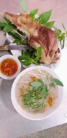 Hình ảnh 2 cháo huyết - 1 má heo luộc