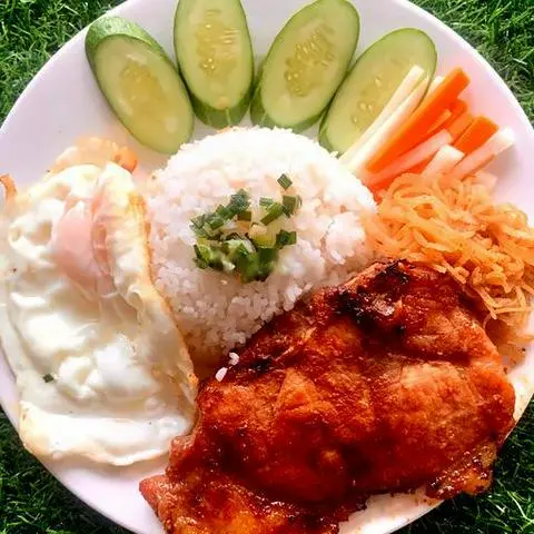 Hình ảnh Cơm sườn bì trứng