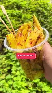Hình ảnh Xoài lắc  muối  ớt