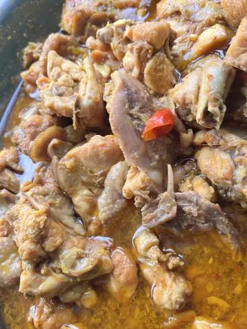 Hình ảnh Cơm Gà Kho Sả