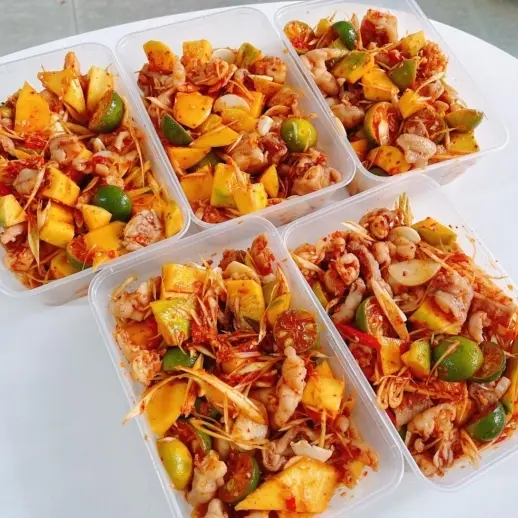Hình ảnh combo2hop chân gà rút sốt thái+sả tắc+chai Coca-Cola