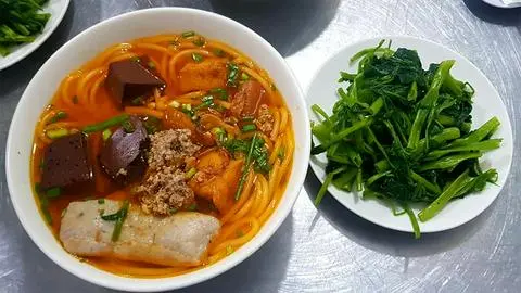Hình ảnh Canh Bún Cua + Giò