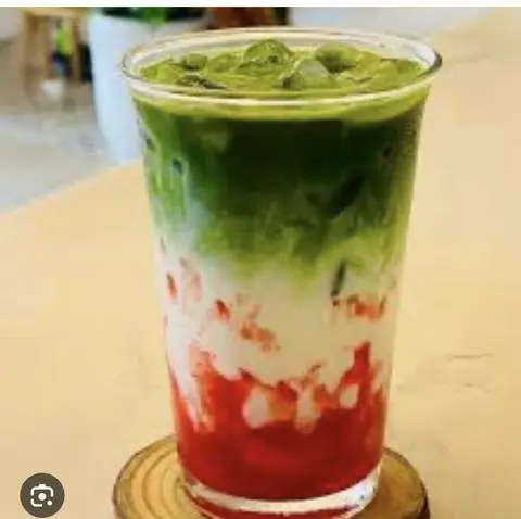 Hình ảnh Matcha latte dâu tây