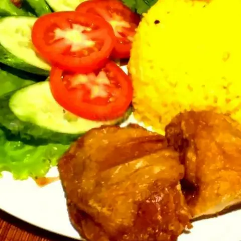 Hình ảnh Cơm má đùi ốp la
