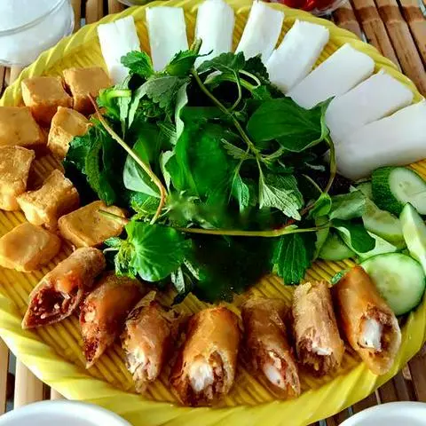 Hình ảnh Bún đậu chả giò thịt