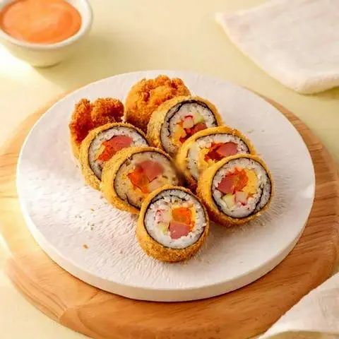 Hình ảnh Cơm cuộn kimbap CHIÊN siêu nhân