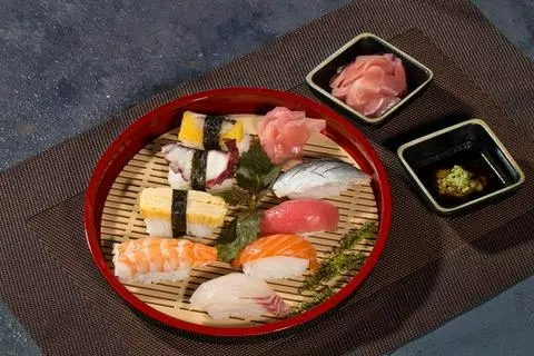 Hình ảnh Sushi thập cẩm A 