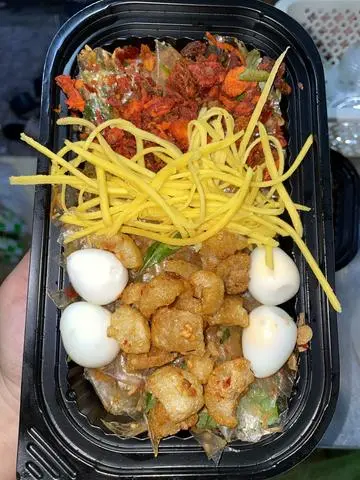 Hình ảnh Bánh Tráng Vụn Bò Cay Tóp Mỡ Đặc Biệt 
