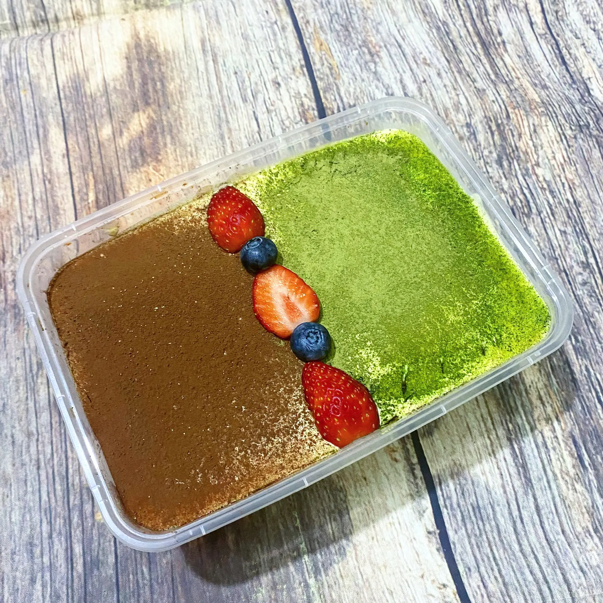 Hình ảnh Tiramisu vị cacao mix trà xanh