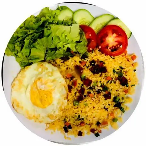 Hình ảnh Cơm dương châu ốp la