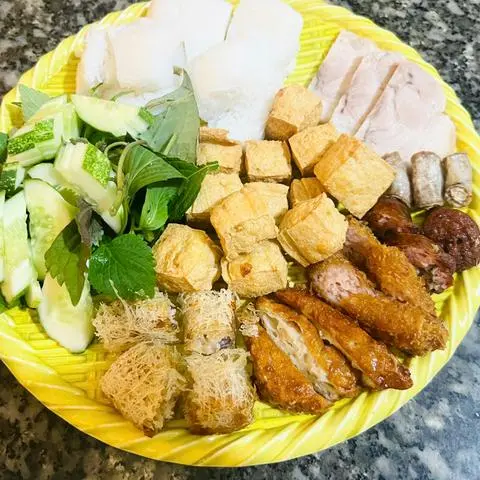 Hình ảnh Tá Lả + 1 Trà Tắc