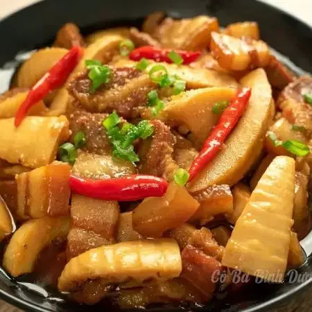 Hình ảnh Cơm thịt kho măng 