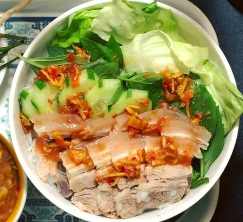 Hình ảnh Bún Mắm Nêm Thịt Luộc 