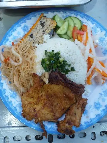 Hình ảnh Cơm Tấm Sườn Chả 
