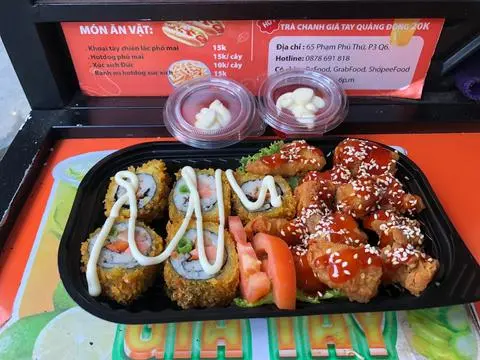 Hình ảnh kimbap gà viên sốt Hàn Quốc 
