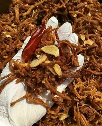 Hình ảnh Khô gà cháy tỏi 100gr