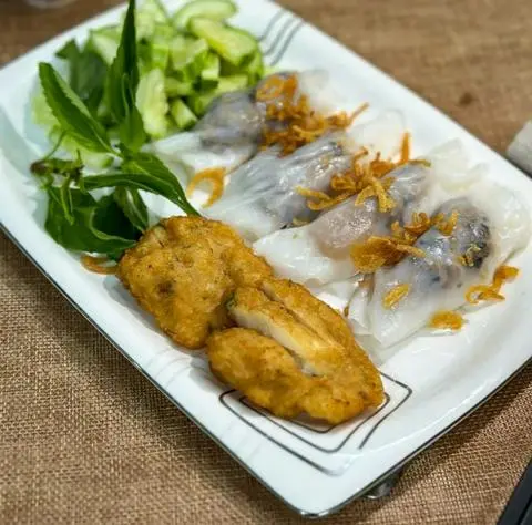 Hình ảnh Bánh cuốn chả mực Hạ Long