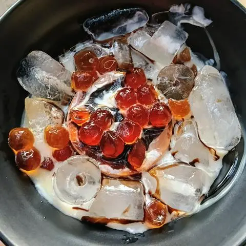 Hình ảnh Bánh Flan (trân châu caramel giòn + whipping cream + sốt chocolate)
