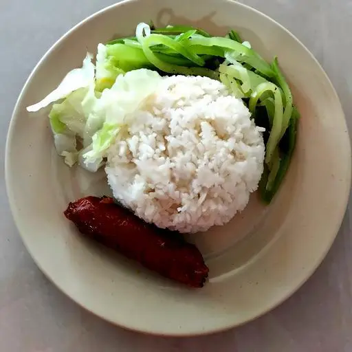 Hình ảnh Cơm Xúc Xích Ram 