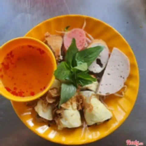Hình ảnh bánh cuốn trứng chả đặc biệt 