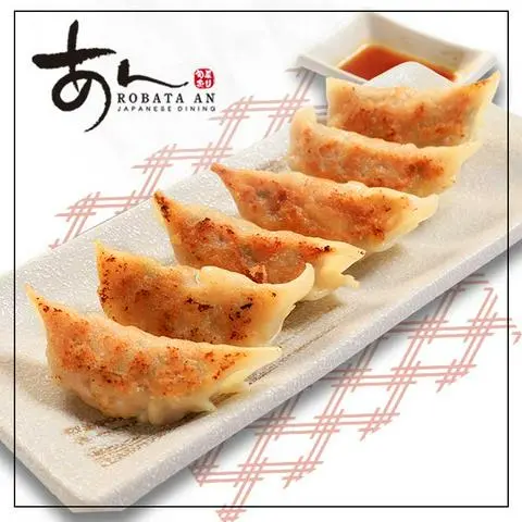 Hình ảnh Home-made Pork Dumpling (6pcs)/Sủi cảo Nhật chiên (6 cái)