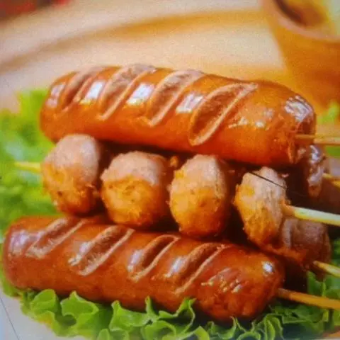 Hình ảnh mì trộn tương đen cá viên bò viên xúc xích 
