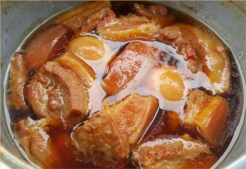 Hình ảnh Cơm thịt kho trứng