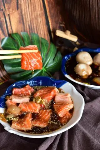 Hình ảnh Cá Hồi Nauy Ngâm tương 500gr