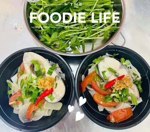 Hình ảnh Cơm canh chua măng cá hú