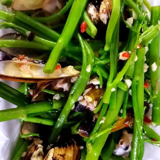 Hình ảnh Chem Chép Xào Rau Muống