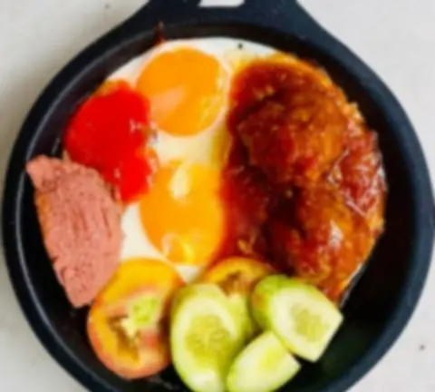 Hình ảnh Bánh mì chảo opla - xíu mại - pate