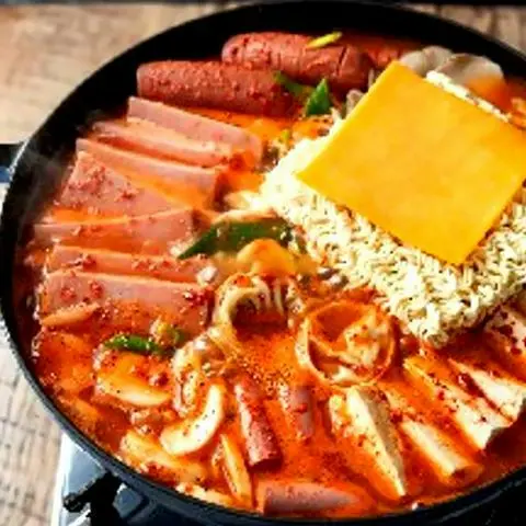Hình ảnh No.7 Lẩu xúc xích 1 người.